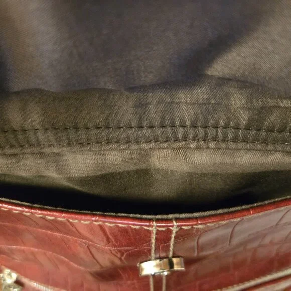 Relic dark red crossbody purse - Picture 3 of 14